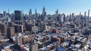 New York Skyline New York 'ta Manhattan' da. Şehir merkezinde göz kamaştırıcı. Turizm Tarihi Yer. New York Skyline, New York Birleşik Devletleri. Yükseklik Binaları.