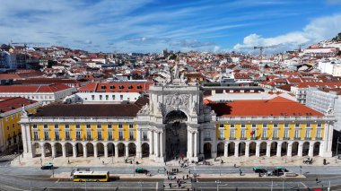 Lizbon, Portekiz 'in Lizbon semtinde Lizbon Skyline. Comercio Meydanı Sahnesi. Augusta Sokağı Şehir Manzarası. Lizbon Skyline Portekiz 'de. Tarihi Şehir Manzarası. Turizm Tarihi Yer.