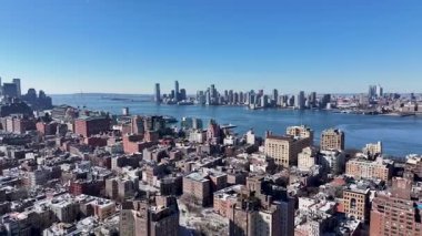 New York Skyline New York 'ta Manhattan' da. Şehir merkezinde göz kamaştırıcı. Turizm Tarihi Yer. New York Skyline, New York Birleşik Devletleri. Yükseklik Binaları.