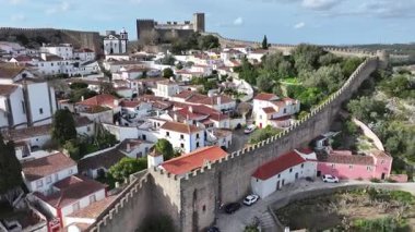 Leiria Portekiz 'deki Obidos' ta Obidos Skyline. Old Town Skyline 'da. Ortaçağ Köyü. Güzel şehir manzarası. Leiria Portekiz 'deki Obidos' ta Obidos Skyline. Kültür Geçmişi.
