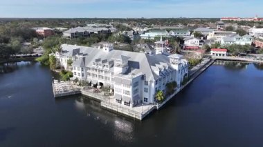 Florida 'daki Lakeside Parkı' nda. Taşra manzarası. Doğa Parkı. Florida Birleşik Devletleri 'nde kutlama. Şehir merkezinde. Açık hava manzarası. Florida Kutlaması.