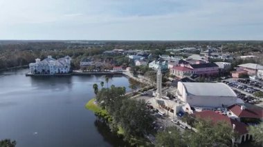 Florida 'daki Lakeside Parkı' nda. Taşra manzarası. Doğa Parkı. Florida Birleşik Devletleri 'nde kutlama. Şehir merkezinde. Açık hava manzarası. Florida Kutlaması.