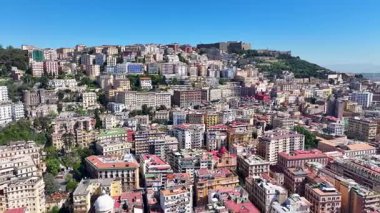 Napoli Skyline Campania İtalya 'da Napoli' de. Highrise Binaları Sahnesi. Şehir merkezindeki şehir manzarası. Napoli Skyline Campania İtalya 'da. Napoli Skyline. Bölge Havacılık Manzarası. İtalya Skyline.
