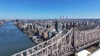 New York Skyline New York 'ta Manhattan' da. Queensboro Köprüsü Sahnesi. Çarpıcı şehir manzarası. New York Skyline, New York Birleşik Devletleri. Yüksek Binalar Manzarası.