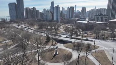 Illinois, Chicago 'daki Lincoln Parkı. Şehir merkezinde. Eğlence Parkı Peyzajı. Illinois 'deki Lincoln Parkı. Metropolitan Bölgesi. Kış Manzarası.