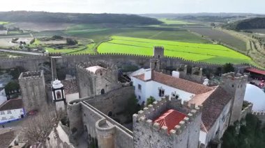 Leiria Portekiz 'deki Obidos' ta Obidos Skyline. Old Town Skyline 'da. Ortaçağ Köyü. Güzel şehir manzarası. Leiria Portekiz 'deki Obidos' ta Obidos Skyline. Kültür Geçmişi.