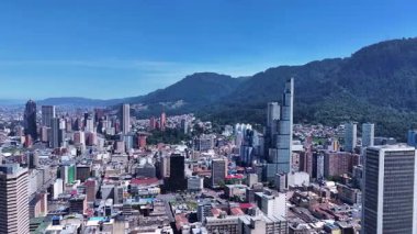 Kolombiya 'nın başkenti Bogota' da Bogota Skyline. Yüksek Binalar Peyzajı. Finans Bölgesi. Bogota, Kolombiya Bölgesi 'nde. Şehir merkezinde. Şehir Açık Hava.