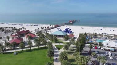 Clearwater Plajı, Clearwater, Florida Birleşik Devletleri. Plaj manzarası. Seyahat güzergahı. Meksika Körfezi Sahnesi. Clearwater Plajı, Clearwater, Florida Birleşik Devletleri. Ünlü İskele 60.