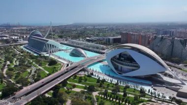 Valencia 'daki Bilim Müzesi Valenciana İspanya. Gelecekçi Şehir Manzarası. Bilim Müzesi. Valencia, Valenciana İspanya 'da. Turizm Tarihi Yer. Büyüleyici Skyline.