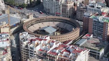 Valence Community İspanya 'daki Toros Meydanı. Ortaçağ Arena Sahnesi. Şehir merkezindeki şehir manzarası. Valence Community İspanya 'da Valencia. Kültür Mirası Skyline. Amfi Tiyatro Sahnesi.