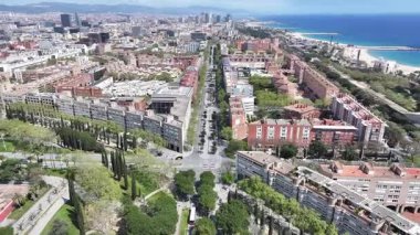 Barcelona Skyline Katalonya İspanya 'da. Şehir manzarası manzarası. Şehir merkezinde. Barselona Katalonya İspanya 'da. Kültür Mirası Skyline. Güzel Metropolis.