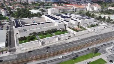 Lizbon 'daki Lizbon Müzesi Portekiz' de. İkonik Müzesi. Turizm Tarihi Yer. Lizbon 'daki Lizbon Müzesi. Modern bina. Kültür Sembolü. Lizbon Skyline.