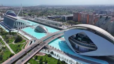 Valencia Sanat ve Bilim Şehri Valenciana İspanya 'da. Gelecekçi Şehir Manzarası. Bilim Müzesi. Valencia, Valenciana İspanya 'da. Turizm Tarihi Yer. Büyüleyici Skyline.