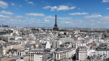 Paris Skyline Fransa 'daki Paris Adası' nda. Yüksek Eyfel Kulesi. Şehir merkezindeki şehir manzarası. Paris Skyline Fransa 'daki Paris Adası' nda. Güzel Skyline. Metropolitan Bölgesi Hava Görünümü.