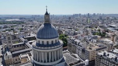 Fransa 'daki Paris Ile De France Pantheon' da. Muhteşem tapınak. Pantheon Paris Manzarası. Fransa 'nın Ile de France şehrinde, Paris' te. Zorlayıcı İnşaat. Kültür Mirası.