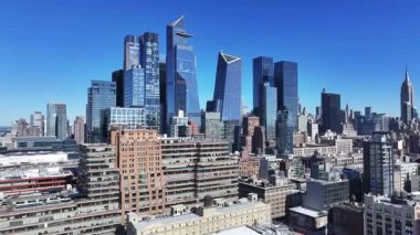 New York 'un merkezinde, New York' ta, Manhattan 'da. Highrise Binaları Sahnesi. Güzel şehir manzarası. New York 'un merkezinde, New York' ta. Kış Manzarası.