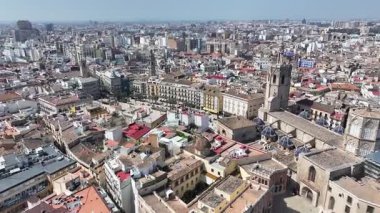 Valencia 'daki Valencia Katedrali Valenciana İspanya. Eski Şehir Manzarası. Şehir merkezinde. Valencia, Valenciana İspanya 'da. Kilise silueti. Güzel Şehir Manzarası.