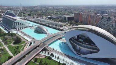 Valencia Sanat ve Bilim Şehri Valenciana İspanya 'da. Gelecekçi Şehir Manzarası. Bilim Müzesi. Valencia, Valenciana İspanya 'da. Turizm Tarihi Yer. Büyüleyici Skyline.