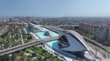 Valencia 'da Valencia Skyline İspanya' da. Fütürist Binalar. Şehir merkezindeki şehir manzarası. Valencia Valencia İspanya 'da. Güzel Skyline. Sanat Müzesi..