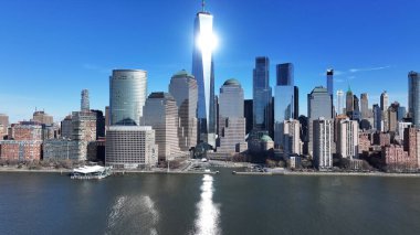 New York 'un merkezinde, New York' ta, Manhattan 'da. Şehir merkezinde. İş Bölgesi Sahnesi. New York 'un merkezinde, New York' ta. Bir Dünya Ticaret Merkezi Binası.