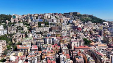 Napoli Skyline Campania İtalya 'da Napoli' de. Highrise Binaları Sahnesi. Şehir merkezindeki şehir manzarası. Napoli Skyline Campania İtalya 'da. Napoli Skyline. Bölge Havacılık Manzarası. İtalya Skyline.