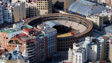 Valence Community İspanya 'daki Toros Meydanı. Ortaçağ Arena Sahnesi. Şehir merkezindeki şehir manzarası. Valence Community İspanya 'da Valencia. Kültür Mirası Skyline. Amfi Tiyatro Sahnesi.