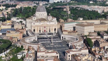Vatikan Roma 'da Lazio İtalya' da. San Pedro Bazilikası Manzaranın üstünde. Katolik Kilisesi. Vatikan Roma 'da Lazio İtalya' da. San Pedro Meydanı Sahnesi. Dini geçmiş. Roma Skyline.