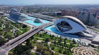 Valencia Sanat ve Bilim Şehri Valenciana İspanya 'da. Gelecekçi Şehir Manzarası. Bilim Müzesi. Valencia, Valenciana İspanya 'da. Turizm Tarihi Yer. Büyüleyici Skyline.
