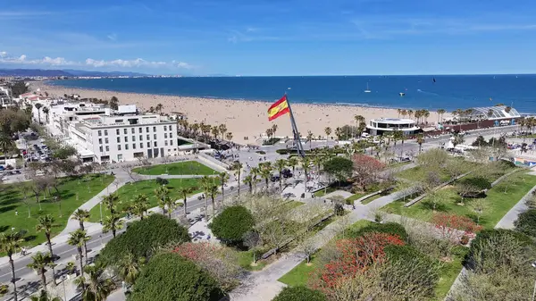 Valence Community İspanya 'da Valencia Skyline' da. Çarpıcı şehir manzarası. Plaj manzarası. Highrise Binaları. Valence Community İspanya 'da Valencia Skyline' da. Doğa Arkaplanı.