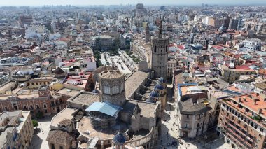 Valencia 'da Valencia Skyline, Valenciana İspanya. Eski Şehir Manzarası. Şehir merkezinde. Valencia, Valenciana İspanya 'da. Turia Gardens 'ın silüeti. Güzel Şehir Manzarası.