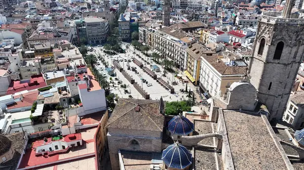Valence Community İspanya 'da Valencia Skyline' da. Ortaçağ Binaları Sahnesi. Şehir merkezindeki şehir manzarası. Valence Community İspanya 'da Valencia. Kültür Mirası Skyline. Şehir Sahnesi.