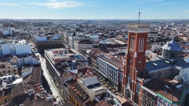 Madrid 'de Madrid' de Madrid 'de, Madrid' de. Ortaçağ Binaları Sahnesi. Şehir merkezindeki şehir manzarası. Kültür Mirası Skyline. İspanya 'da Madrid Skyline. Şehir Sahnesi.