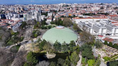 Porto Portekiz 'in Porto bölgesindeki Super Bock Arena' da. Arena Peyzajı. Spor salonu binası. Futbol stadyumu. Portekiz 'in Porto bölgesindeki Super Bock Arena. Spor Merkezi Üst Görünümü.