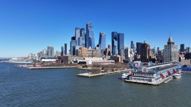 New York 'un merkezinde, New York' ta, Manhattan 'da. Highrise Binaları Sahnesi. Güzel şehir manzarası. New York 'un merkezinde, New York' ta. Kış Manzarası.