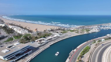 Valence Community İspanya 'da Valencia Skyline' da. Çarpıcı şehir manzarası. Plaj manzarası. Highrise Binaları. Valence Community İspanya 'da Valencia Skyline' da. Doğa Arkaplanı.