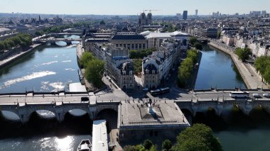 Fransa 'da Paris' teki Neuf Köprüsü. Güzel Ada. Paris Şehri Peyzajı. Fransa 'nın Ile de France bölgesindeki Paris' teki Neuf Köprüsü. Bazilika Notre Dame. Kültür Mirası.