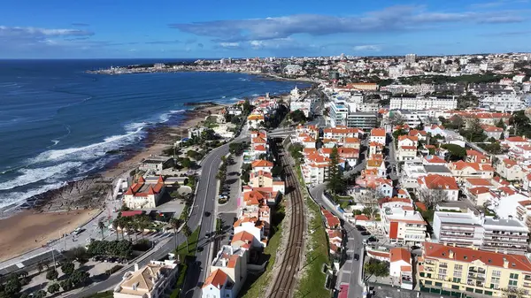 Cascais Skyline Lizbon 'un Cascais bölgesinde. Plaj manzarası. Turizm Tarihi Yer. Şehir manzarası hava manzarası. Cascais Skyline Lizbon 'un Cascais bölgesinde..