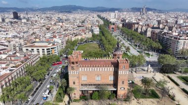 Barcelona Skyline Katalonya İspanya 'da. Eğlence Parkı Sahnesi. Şehir merkezindeki şehir manzarası. Barselona Katalonya İspanya 'da. Ciutadella Park Skyline 'da. Şehir Sahnesi.