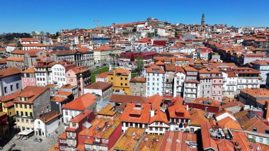 Porto Portekiz 'in Porto bölgesindeki Borsa Sarayı. Şehir merkezi manzarası. Kültür Mirası. Ortaçağ İnşaat Sahnesi. Portekiz, Porto 'daki Borsa Sarayı. Turizm Tarihi Yer.