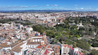 Valence Community İspanya 'da Valencia Skyline' da. Ortaçağ Binaları Sahnesi. Şehir merkezindeki şehir manzarası. Valence Community İspanya 'da Valencia. Kültür Mirası Skyline. Şehir Sahnesi.