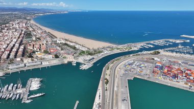Valencia Valencia 'daki Las Arenas Plajı İspanya Topluluğu. Şehir Plajı. Bay Water Sahnesi. Şehir merkezinde. Valencia Valencia 'daki Las Arenas Plajı İspanya Topluluğu. Huzurlu Manzara.