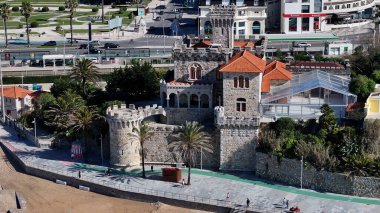 Lizbon 'un Cascais bölgesindeki haçın kalesi. Plaj manzarası. Turizm Tarihi Yer. Kale Sahnesi. Lizbon 'un Cascais bölgesindeki haçın kalesi..
