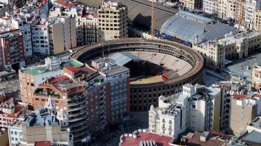 Valencia, Valenciana İspanya 'daki Plaza De Toros. Eski Şehir Manzarası. Şehir merkezindeki şehir manzarası. Valencia, Valenciana İspanya 'da. Toros Meydanı Skyline. Güzel Amfitiyatro.