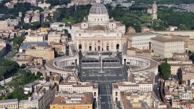 Lazio İtalya 'daki Roma' daki San Pedro Kilisesi. Vatikan Şehir Yüksek Açı Manzarası. San Pedro Meydanı Sahnesi. Lazio İtalya 'daki Roma' daki San Pedro Kilisesi. Katolik Kilisesi. Din geçmişi. Roma Skyline.