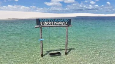 Lencois Maranhenses, Maranhao Brezilya 'daki Santo Amaro' da. Tatlı Su Gölleri Peyzajı. Kumul Sahnesi. Lencois Maranhenses Maranhao 'da. Turizm Seyahati. Doğa Deniz Burnu. Plaj Arkaplanı.