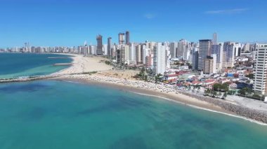 Fortaleza Skyline Ceara Brezilya Fortaleza 'da. Plaj manzarası. Şehir merkezinde. Manzaralı Yükseliş Binaları. Fortaleza Skyline Ceara Brezilya Fortaleza 'da. Göz kamaştırıcı Skyline. Brezilya Kuzeydoğu.