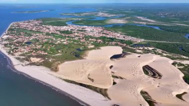 Tutoia Skyline, Tutoia, Brezilya 'da. Doğa Manzarası. Amerika 'nın Brezilya Deltası. Maranhao 'daki Tutoia Skyline. Riverside City 'de. Plaj manzarası. Tatil seyahatleri. Brezilya Kuzeydoğu.