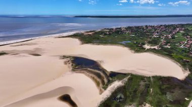 Maranhao Brezilya 'daki Tutoia Köyü. En Büyük Nehir Deltası. Kıyı Kenti manzarası. Maranhao 'daki Tutoia Köyü. Riverside Sahnesi. Doğa Arkaplanı. Seyahat güzergahı. Brezilya Kuzeydoğu.