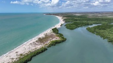 Brezilya 'nın Piaui şehrinde, Kajueiro Da Praia' daki Barra Grande Köyü. Sahil Skyline. Doğa manzarası. Yaz Gezisi. Brezilya 'nın Piaui şehrinde, Kajueiro Da Praia' daki Barra Grande Köyü. Tropikal Manzara.