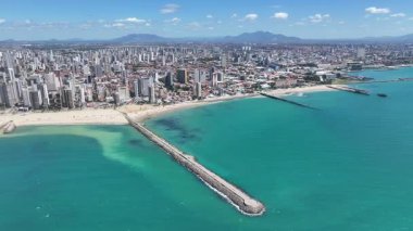 Fortaleza Skyline Ceara Brezilya Fortaleza 'da. Sahil şehri. Şehir merkezindeki şehir manzarası. Plaj manzarası. Fortaleza Skyline Ceara Brezilya Fortaleza 'da. Güzel Skyline. Brezilya Kuzeydoğu.